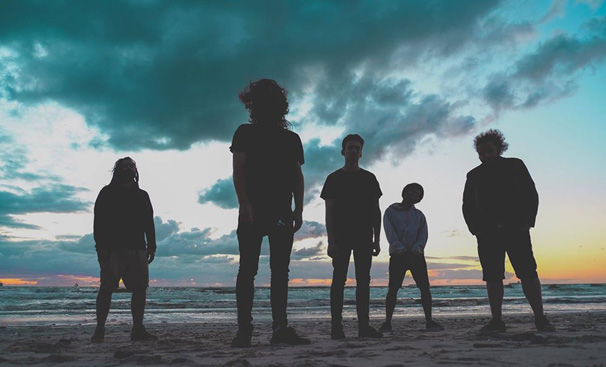 Monuments: új dal az új énekessel, februárban koncert az Akváriumban