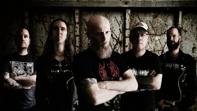 Darkened: végighallgatható a Bolt Thrower és a Grave zenészeit is soraiban tudó csapat első albuma