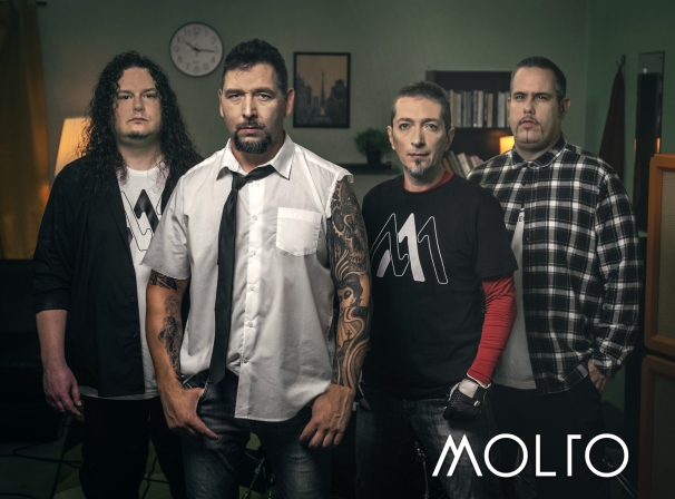 Molto: Megtört álom