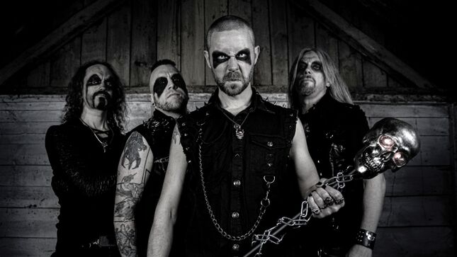 „A kiadó helyezett bennünket az első lemezzel a power metal skatulyába”