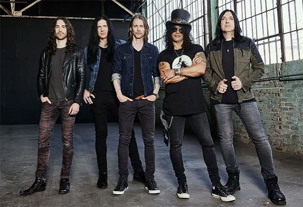 Április 19-én Budapesten játszik Slash és Myles Kennedy zenekara