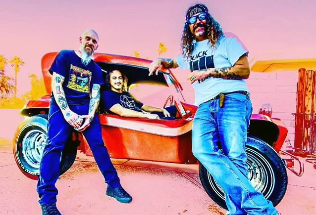 Totally...: hallgasd végig a Kyuss két ex-tagjának új albumát!
