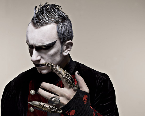 Jön az új Gothminister, Demons címmel itt a második előzetes szám