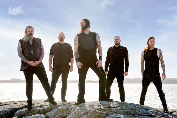 „Ez egy bizarr hibrid folk rockból, korai Mayhemből és King Crimsonból”