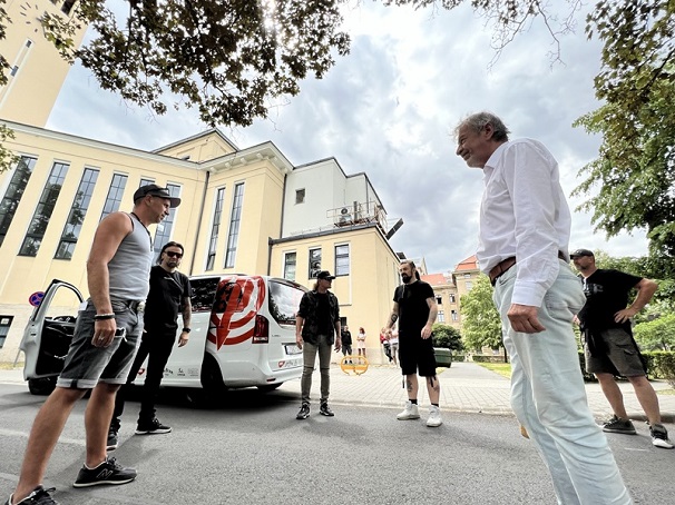Mucsi Zoltán és Bunyós Pityu is szerepel a Tankcsapda új dalának klipjében