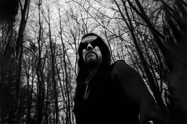 „Leginkább a black metal korai érája inspirál: a hideg éjszakák kint, az erdőben, a hegyek tövében, a téli holdfényben”