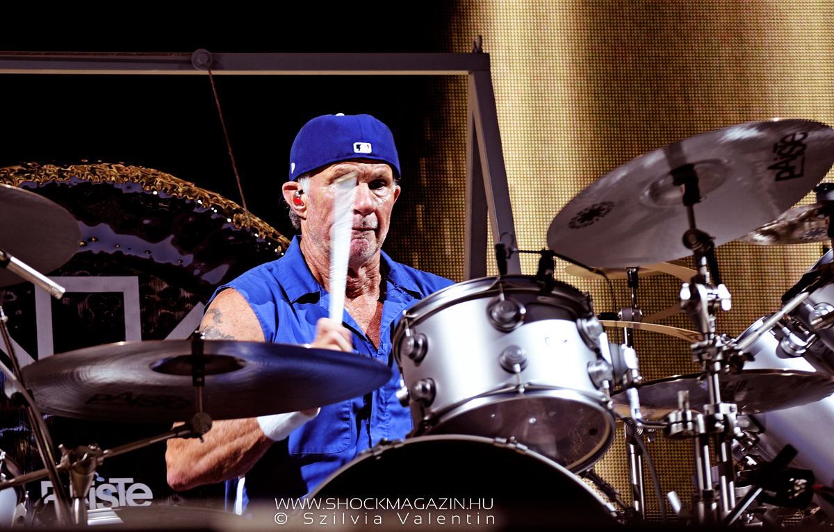 red_hot_chili_peppers_k2022_08