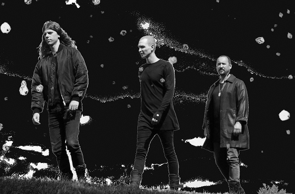 Space Wolk: Made Of Glass