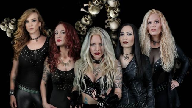 Holnap itt az új Burning Witches, nézd meg a World On Fire videóját!