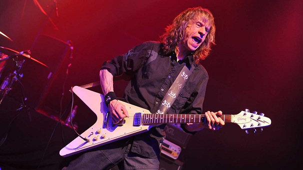 Brian Tatler lesz a Saxon turnégitárosa