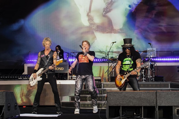 Guns N’ Roses: este Puskás Aréna, „bármelyik nap” érkezhet az új kislemezdal