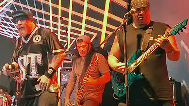 Robert Trujillo ugrott be Mexikóvárosban a Suicidal Tendenciesbe