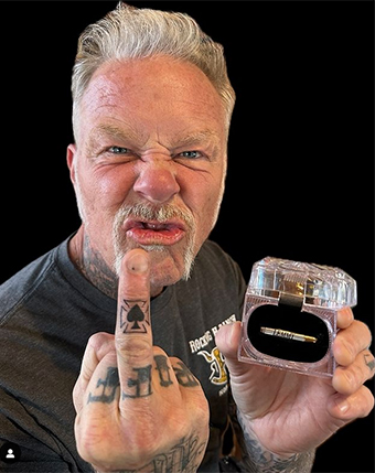 Lemmy hamvait is felhasználták James Hetfield legújabb tetoválásához