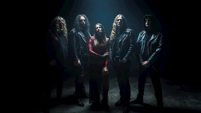 „Végigvonul a dalokban a tradicionális power metal riffelés, de akadnak extrém részek is”