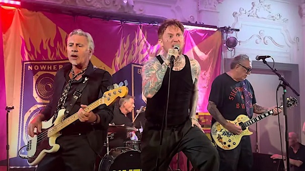 Johnny Rotten nélkül tért vissza a koncertezéshez a Sex Pistols
