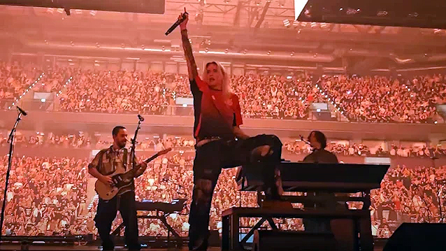 Heavy Is The Crown: még egy új dalt játszott Hamburgban a Linkin Park