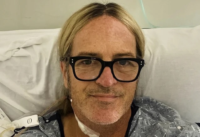 Sikeres volt Doug Aldrich rákműtétje