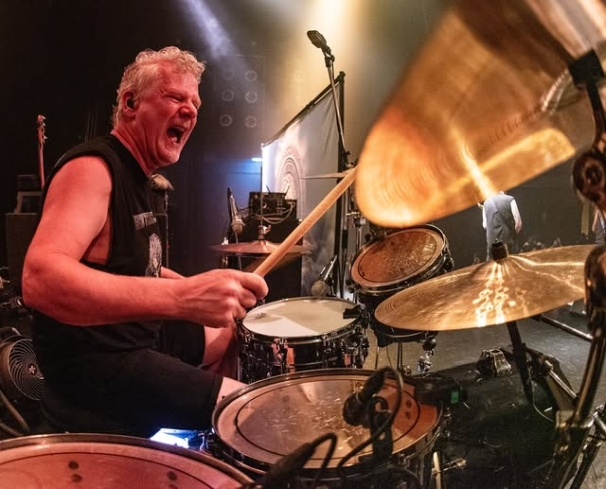 Máris bejelentette új dobosát az Iron Maiden