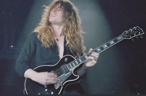 Meghalt John Sykes