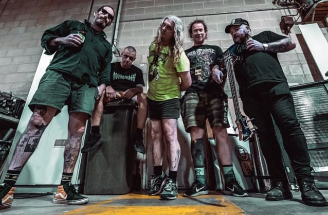 Get What Ya Given: hallgasd meg az új King Parrot nyitódalát!