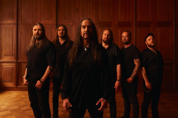 Lányával duettezik Tomi Joutsen az Amorphis új filmbetétdalában