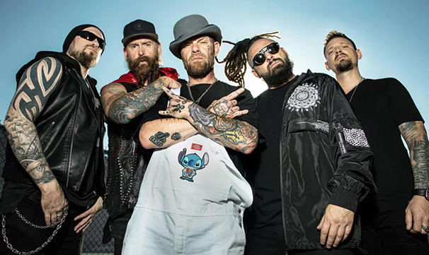 Five Finger Death Punch: három dal is meghallgatható az újrajátszott válogatás második részéről