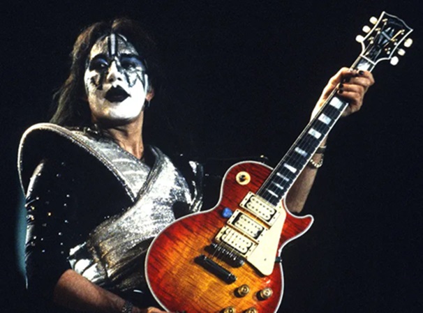 Elhunyt Ace Frehley