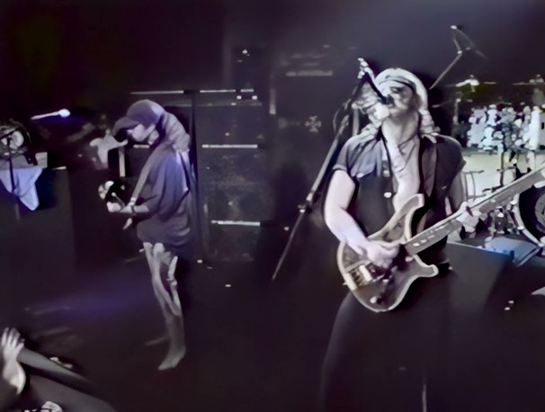 Motörhead: nézd meg Lemmy ötvenéves szülinapi bulijának felvételét!