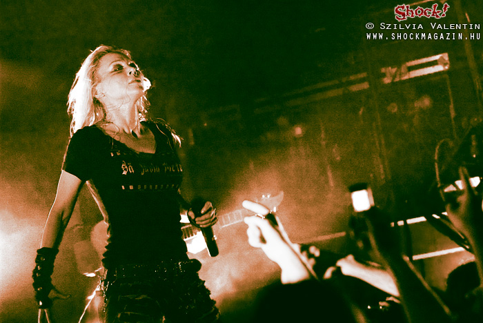 Visszatér az Arch Enemybe Angela Gossow?