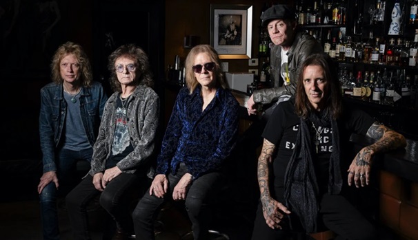 Close Enemies: itt az első album az Aerosmith basszerének új zenekarától