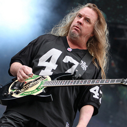 Jeff Hanneman nélkül kényszerül koncertezni a Slayer