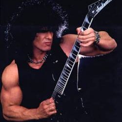 Rambo-cucc nélkül, de retrósan tér vissza Kane Roberts