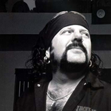 Vinnie Paul mindenkinek köszöni