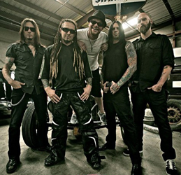 Szeptemberben jön a hármas Five Finger Death Punch