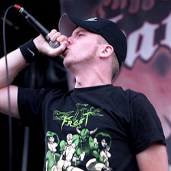 Hallgasd meg Jamey Jasta első szólódalát!