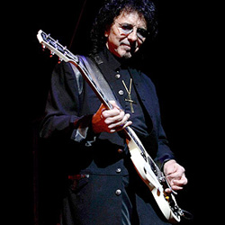 Tony Iommi: „Hetente háromszor beszélek Ozzyval”