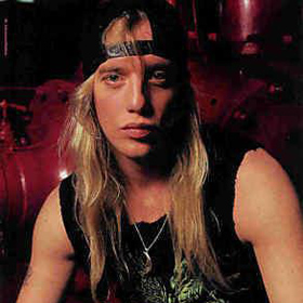 Hivatalos: alkoholmérgezés végzett Jani Lane-nel