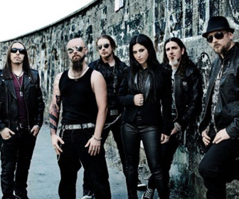 Sötét adrenalinlöket: súlyos riffekkel tér vissza a Lacuna Coil