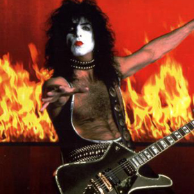 Meg kellett műteni Paul Stanley hangszálait