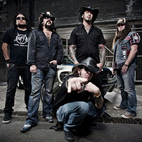 Hellyeah: célegyenesbe fordultak, hamarosan jön a hármas lemez