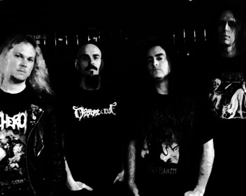 Új lemezzel és belezős horrorfilmmel térnek vissza a death metal veteránok