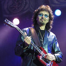 Iommi: három hét sugárkezelés következik