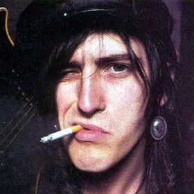 Guns N' Roses: Izzy nem lesz ott a beiktatáson