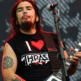 A Machine Head biocsirkét, a Sepultura gumimacit és hazai pálinkát kért Fehérvárra