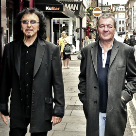 Két kiadatlan Iommi / Hughes dal is felkerül a Whocares lemezre