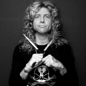 A KISS luxushajóján mutatkozik be Steven Adler új zenekara