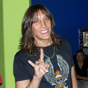 Jeff Keith is cowboykalapot húz