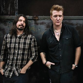 Dave Grohl dobolja fel az új Queens Of The Stone Age művet