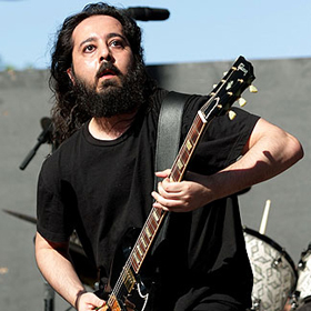 Malakian egyedül készíti el a kettes Scars On Broadway lemezt