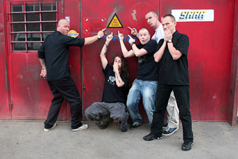 Clawfinger: barátságos idióták